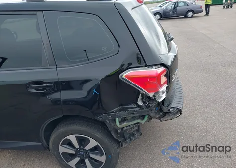 2018 Subaru Forester 2.5I из США, поврежденный, VIN JF2SJABCXJH604016